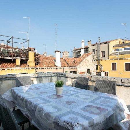 Corte Del Tintor Apartments Venesia Bagian luar foto