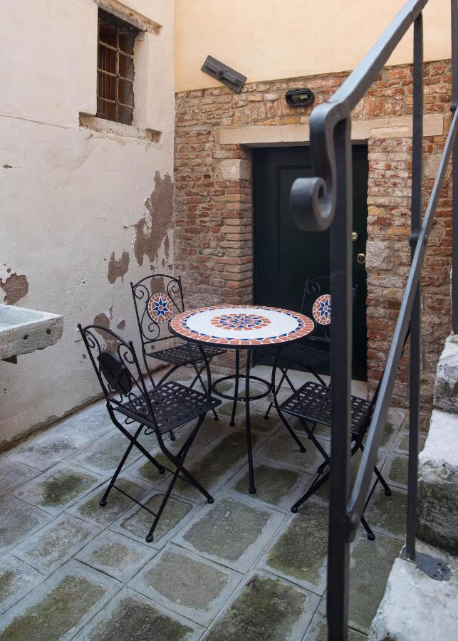 Corte Del Tintor Apartments Venesia Bagian luar foto