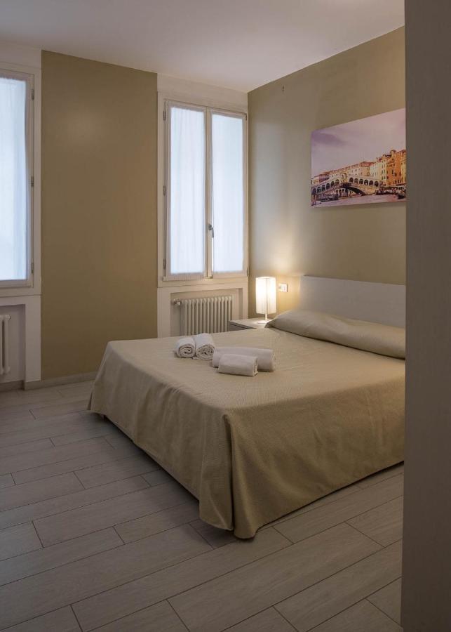 Corte Del Tintor Apartments Venesia Bagian luar foto