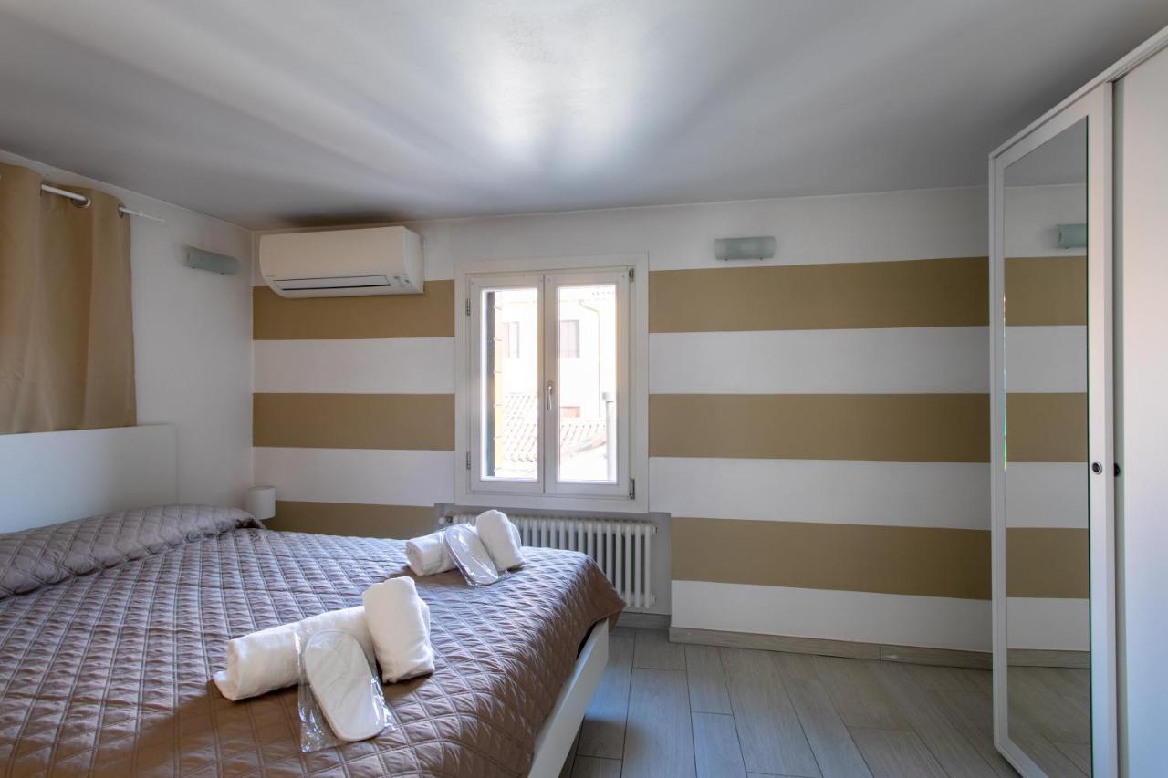 Corte Del Tintor Apartments Venesia Bagian luar foto